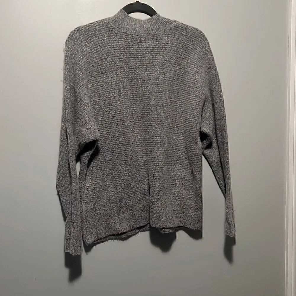 Sweater - Picture 5 of 5